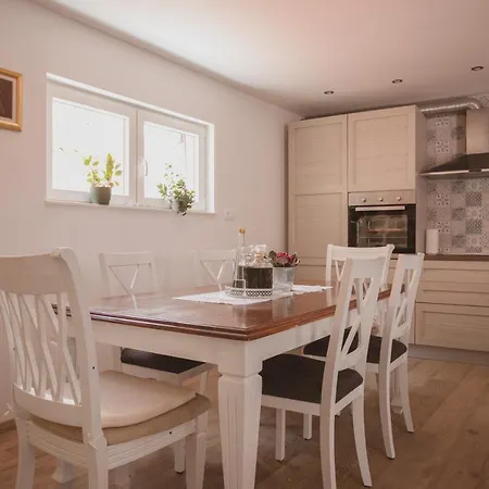 Apartament Downtown Maisonette *