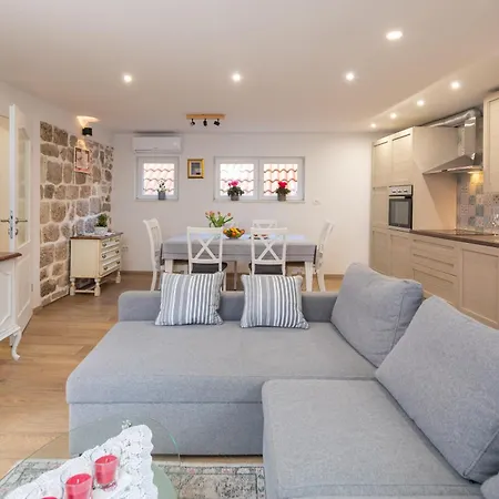 Apartament Downtown Maisonette