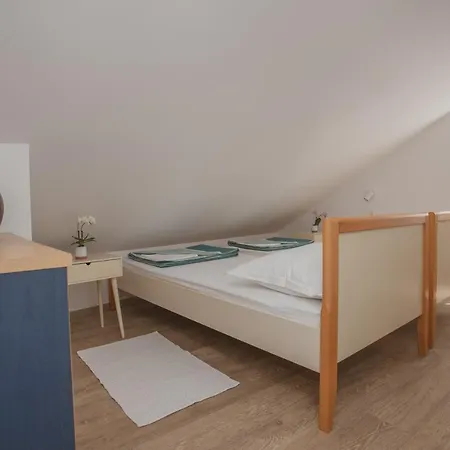 公寓 Downtown Maisonette 奥米什